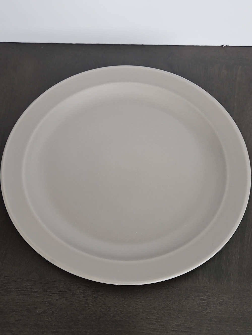Crate&Barrel Paige Gray Stoneware 11" Dinner Plate - 1 Plate